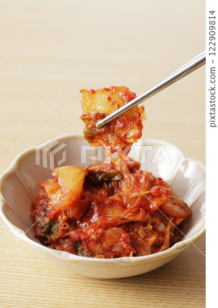 Korean spicy and delicious cabbage kimchi Korean spicy and delicious cabbage kimchi 122909814