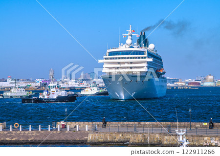 日本橫濱的城市景觀，包括首次亮相的「水晶交響曲」。 （右側為大棧橋碼頭）= 2025 年 2 月 13 日 122911266