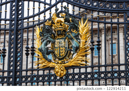 Buckingham Palace Gates with Golden Royal Coat of Arms in London 122914211