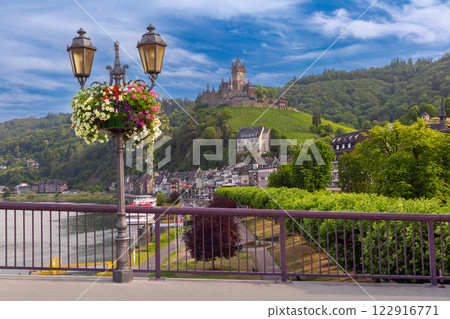 Reichsburg Cochem on a sunny summer day, Cochem, Germany 122916771