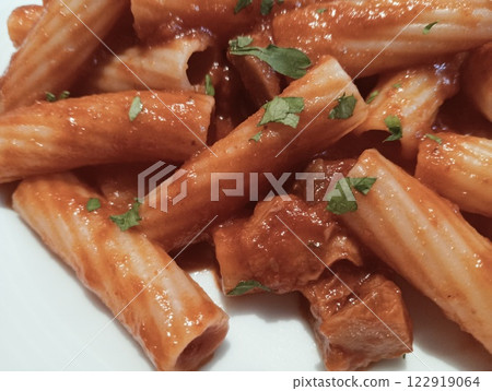 short pasta with bolognese sauce and parsley short pasta with bolognese sauce and parsley 122919064