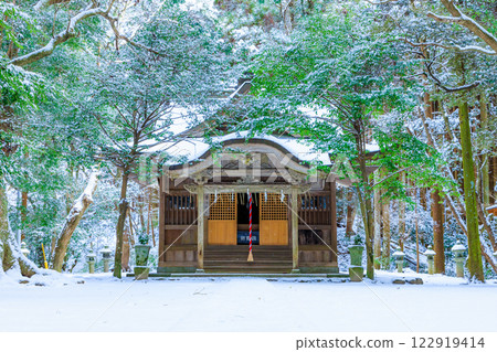福岡縣朝倉市水湯神社被大雪覆蓋 福岡縣朝倉市水湯神社被大雪覆蓋 122919414