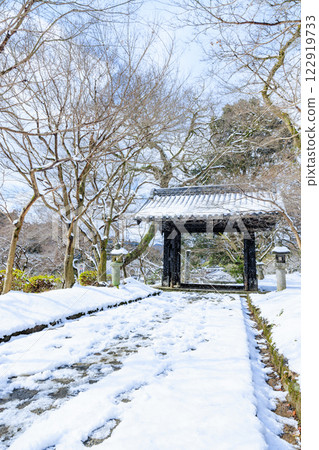 Snow-covered Akizuki Castle ruins, Kuromon Gate, Asakura City, Fukuoka Prefecture Snow-covered Akizuki Castle ruins, Kuromon Gate, Asakura City, Fukuoka Prefecture 122919733