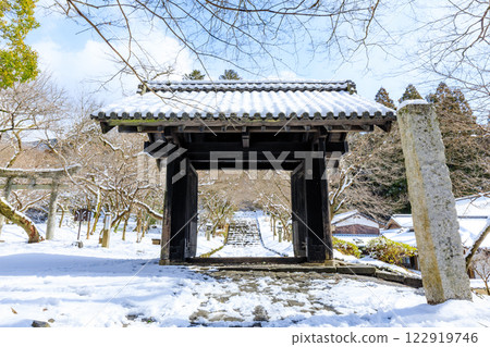 福岡縣朝倉市黑門,白雪皚皚的秋月城遺址 福岡縣朝倉市黑門,白雪皚皚的秋月城遺址 122919746