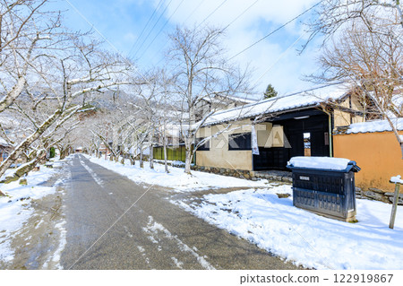 Snow-covered Akizuki Castle ruins in winter, approach to the castle, Asakura City, Fukuoka Prefecture Snow-covered Akizuki Castle ruins in winter, approach to the castle, Asakura City, Fukuoka Prefecture 122919867