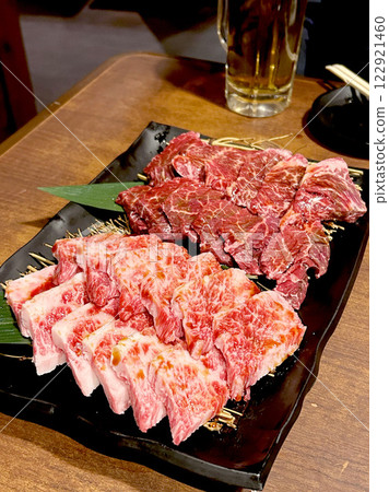 美味黑毛和牛烤肉拼盤 美味黑毛和牛烤肉拼盤 122921460