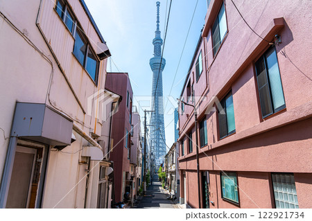 [東京] 從後巷望去的東京晴空塔 122921734