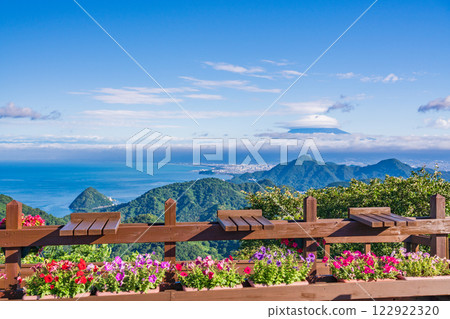 [Shizuoka Prefecture] Izu Panorama Park Summit Deck - View of Mt. Fuji 122922320