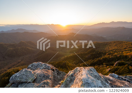 水垣山、高見岩及週邊風景 水垣山、高見岩及週邊風景 122924009