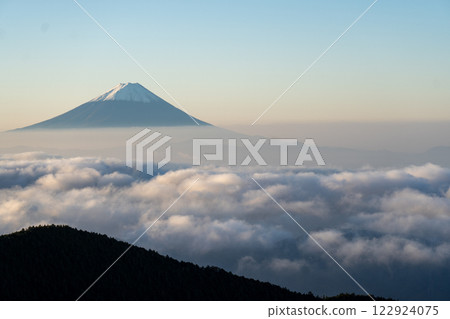 金峰山、高見岩及其周邊風景 金峰山、高見岩及其周邊風景 122924075