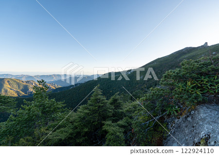 Mt. Kinpu, Takami Rock and the surrounding scenery Mt. Kinpu, Takami Rock and the surrounding scenery 122924110