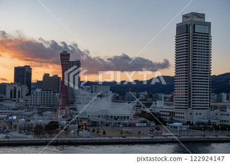 Kobe Harborland at dusk Kobe Harborland at dusk 122924147