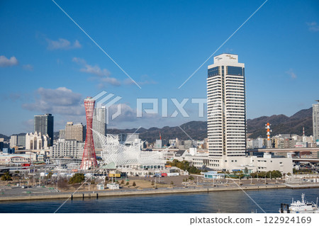 Kobe Meriken Park seen from the opposite bank 122924169