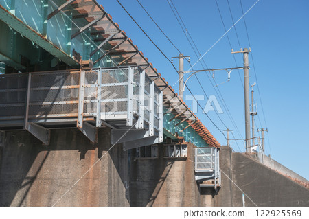 Sotetsu Atsugi Line (freight line) overpass 122925569