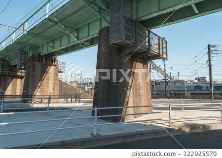 Sotetsu Atsugi Line overpass and Odakyu Ebina Inspection Yard 122925570