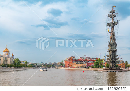 Moscow river and Peter the Great Statue. Sculpture by Zurab Tsereteli. One of the tallest monuments in Russia. Moscow river and Peter the Great Statue. Sculpture by Zurab Tsereteli. One of the tallest monuments in Russia. 122926751