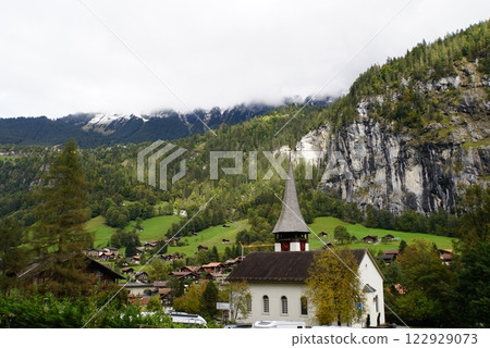 Townscape of Lauterbrunnen, Switzerland Townscape of Lauterbrunnen, Switzerland 122929073