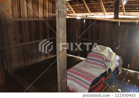 A Tailue house 122930483