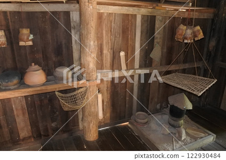 A Tailue house 122930484