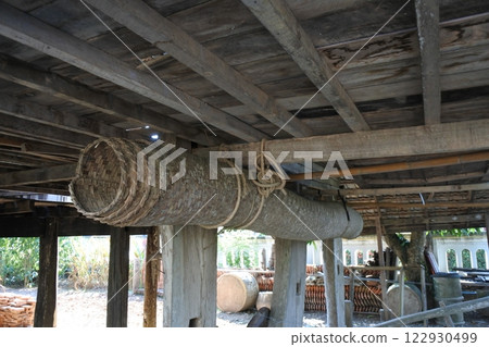 A Tailue house 122930499