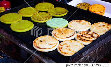 Colombian and Venezuelan Arepa bread 122931390