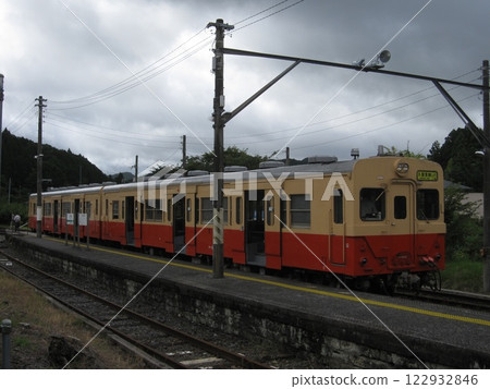 Kururi Line Kiha 30 stopped at Kazusa Kameyama Kururi Line Kiha 30 stopped at Kazusa Kameyama 122932846
