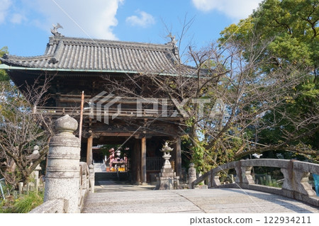 Nagoya Seven Lucky Gods Pilgrimage: Owari Four Kannon Temples, Kasadera Kannon Temple, Taiko Bridge and Mountain Gate 122934211