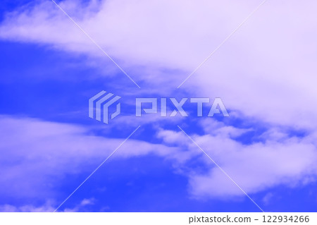 藍天白雲(背景素材) 藍天白雲(背景素材) 122934266