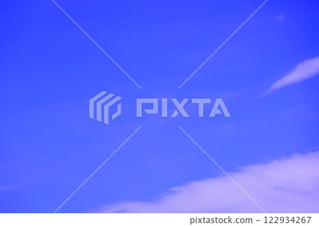 藍天白雲（背景素材） 122934267