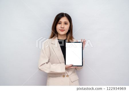 Number of female exhibitors used by flat panel electronics supply companies, Occupational women own blank flat panel electronics, progress and presentation 122934969