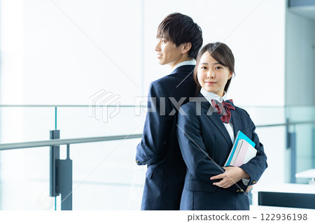 一個高中生 122936198