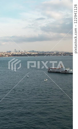 Istanbul Bosphorus 122941126