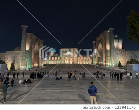 Registan Square 122941176