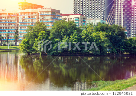 Lake in the city park in the evening 122945081