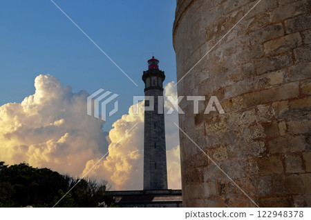 Phare des baleines, whale lighthouse, ile de Re island, france Phare des baleines, whale lighthouse, ile de Re island, france 122948378