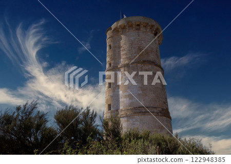 Phare des baleines, whale lighthouse,  ile de Re island, france 122948385