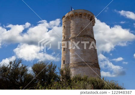 Phare des baleines, whale lighthouse, ile de Re island, france Phare des baleines, whale lighthouse, ile de Re island, france 122948387