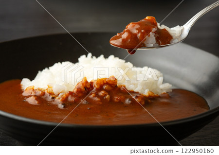 Curry and rice  122950160