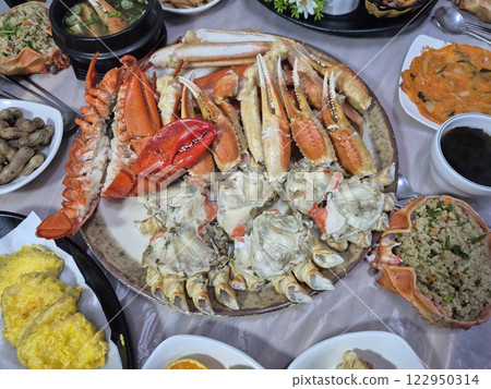 Korean seafood dishes. Korean king Crab and lobster Korean seafood dishes. Korean king Crab and lobster 122950314