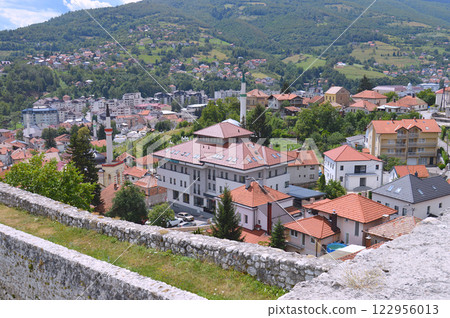 Travnik 122956013