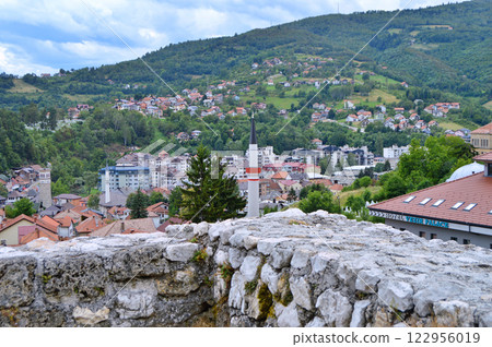 Travnik 122956019