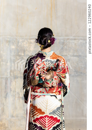 A woman in a kimono 122960240
