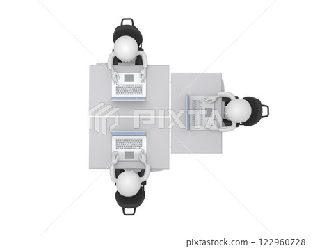 辦公室裡有很多辦公桌，商人在用筆記型電腦工作 122960728