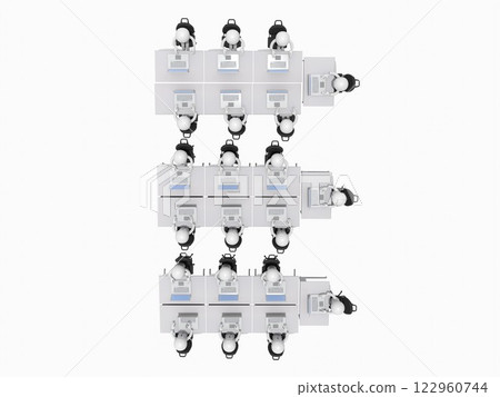 辦公室裡有很多辦公桌，商人在用筆記型電腦工作 122960744
