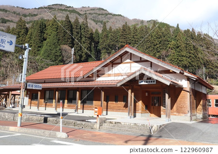 Izumo Sakane Station on the JR Kishi Line, known for its three-stage switchback 122960987