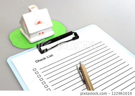 Home inspection (renovation/home purchase image) Home inspection (renovation/home purchase image) 122961019