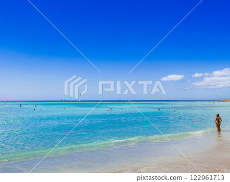 Hawaii Waikiki Beach 122961713