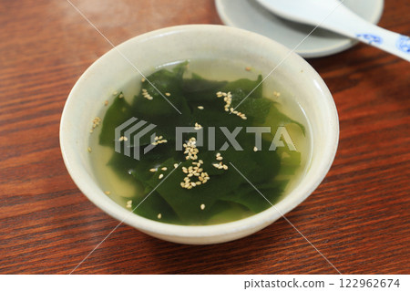 享受簡單的味道。簡單，海帶湯（蒸） 122962674