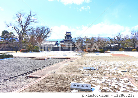 長野縣松本市松本城二之丸宮遺址風景 122963232