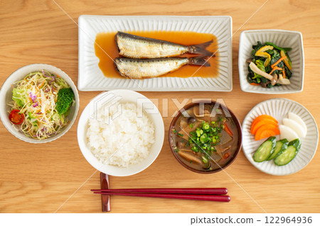 Japanese breakfast 122964936